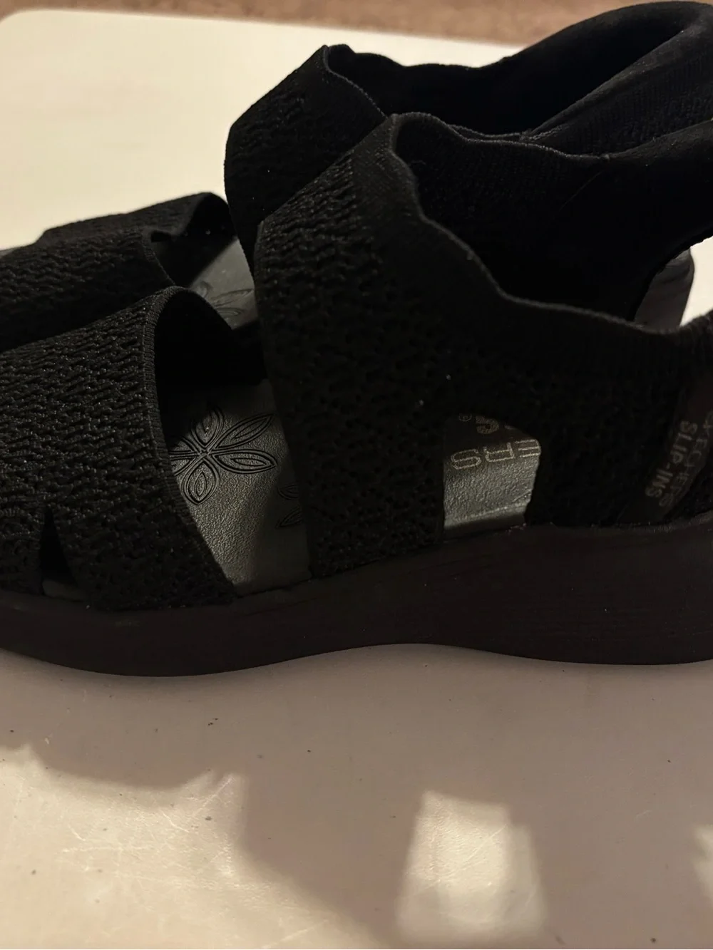 Skechers  Women's Pier-Lite-Slip On Sandals in black